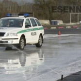 Kurz bezpečné jízdy Sosnová pravidelně absolvují také policisté